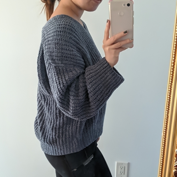 Sweater - Picture 5 of 8